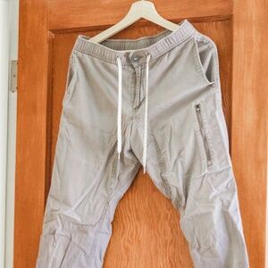 Vuori Ripstop Pants in Grey
